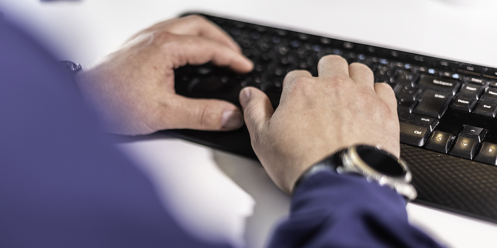 Modernin ratkaisun toteuttaminen Microsoft PowerApps- ja Serverless -teknologioilla